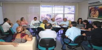 Metodologia e temas dos Seminários na UVA, URCA e UECE