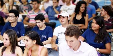 PREVEST/UVA atende a 80 alunos de escolas públicas