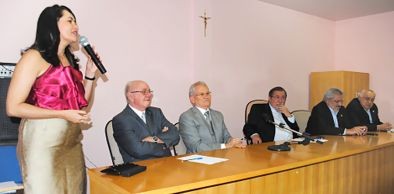 Palmira Soares toma posse para novo mandato de vice-reitora da UVA