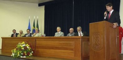 Professor Antonio Colaço Martins inicia  novo reitorado, até 2014