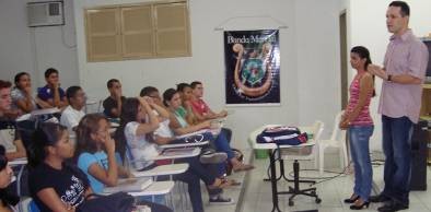 PREVEST/UVA atende a 180 alunos de escolas públicas