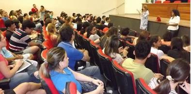 PROGRAD realiza reunião com formandos do semestre 2013.2