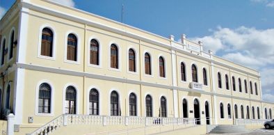 Governo do Estado autoriza a realização de concurso público para professor efetivo da UVA