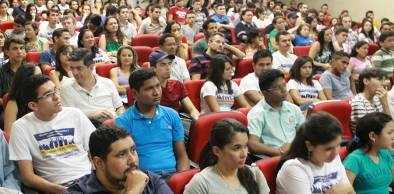 Curso de Filosofia da UVA debate soberania popular e espaço público