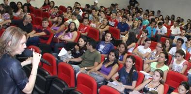 PROGRAD/UVA  faz reunião com formandos do semestre 2012.2