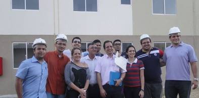 Professores e alunos da UVA fazem visita técnica ao Residencial Nova Caiçara