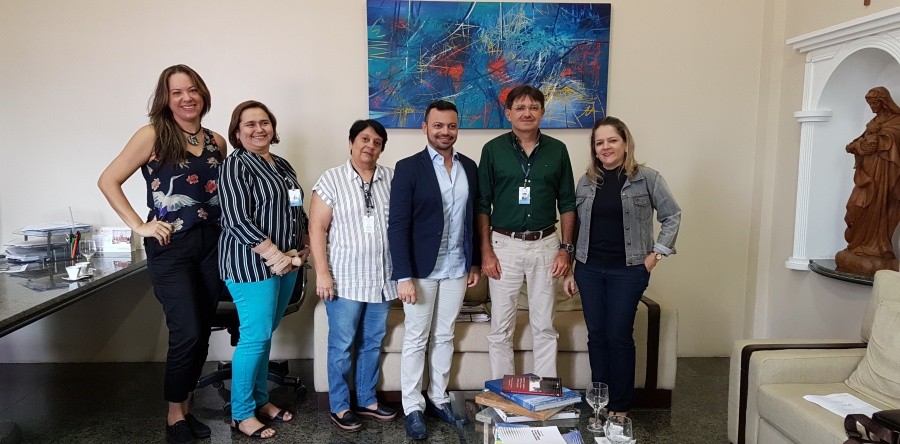 Reitor dá posse a novo professor do Curso de Ciências Biológicas da UVA