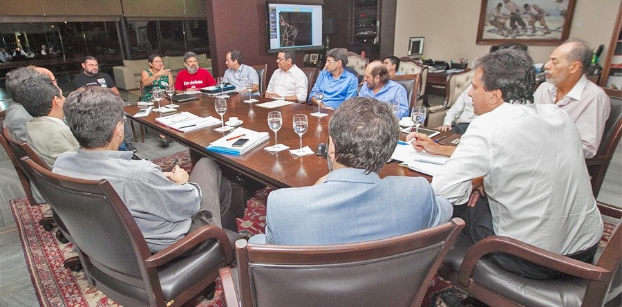 Governador Camilo Santana se reúne com representantes dos sindicatos de professores da UVA, UECE e URCA para mais uma tentativa de pôr fim à greve