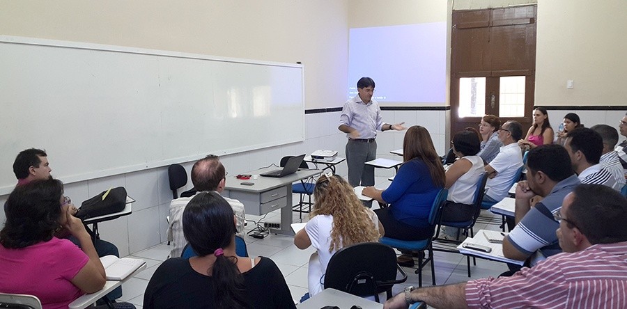 PROGRAD reúne Diretores de Centros e Coordenadores de Cursos para encaminhamentos do Semestre 2015.1