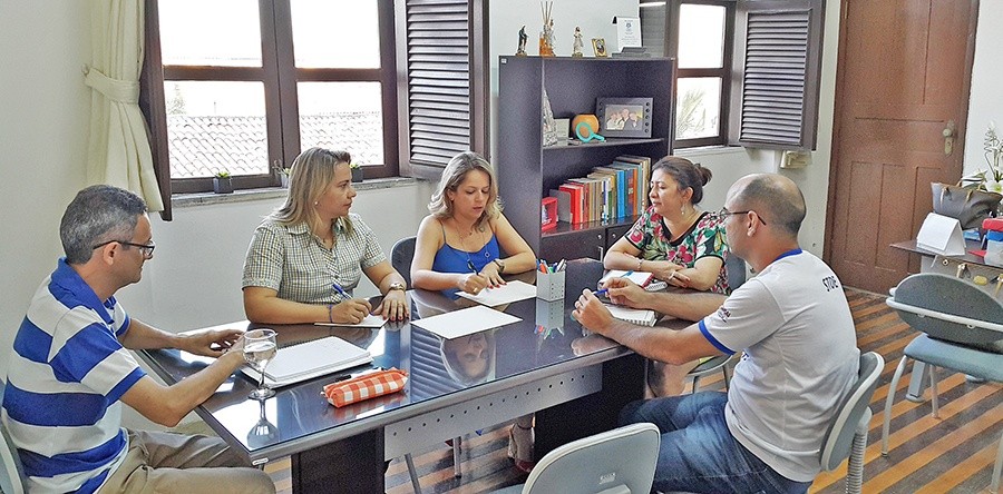 UVA e Prefeitura discutem parceria para realização de cursos de extensão para trabalhadores do comércio e da indústria calçadista de Sobral