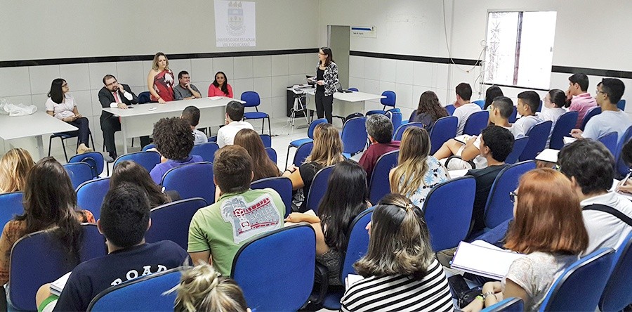 Seminário apresenta trabalhos de Curso de Especialização em Direito Constitucional da UVA