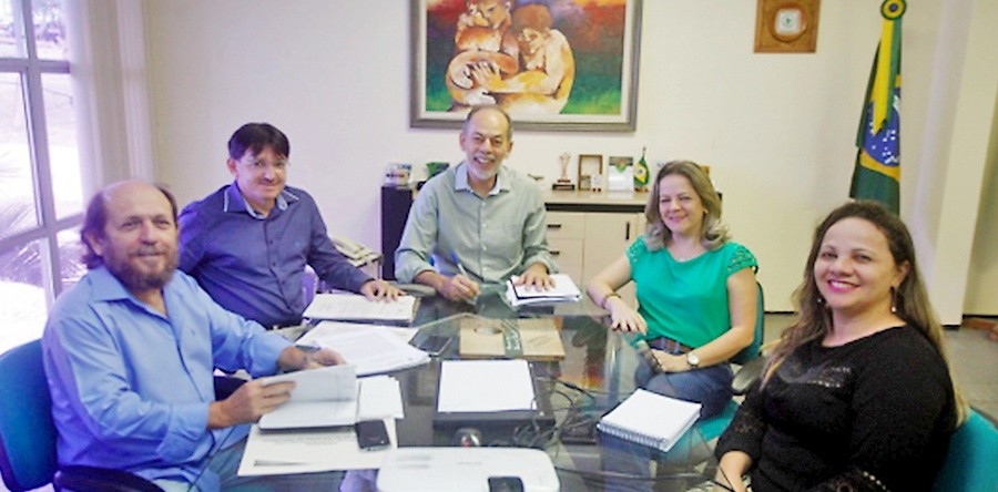 Reitor da UVA se reúne com Secretário Inácio Arruda para tratar de demandas da Universidade