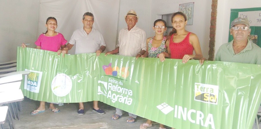 Incubadora Universitária da UVA participa da entrega de kits-feira do INCRA a assentados, em Irauçuba