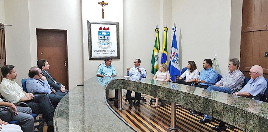 UVA recebe visita oficial do Bispo da Diocese de Sobral