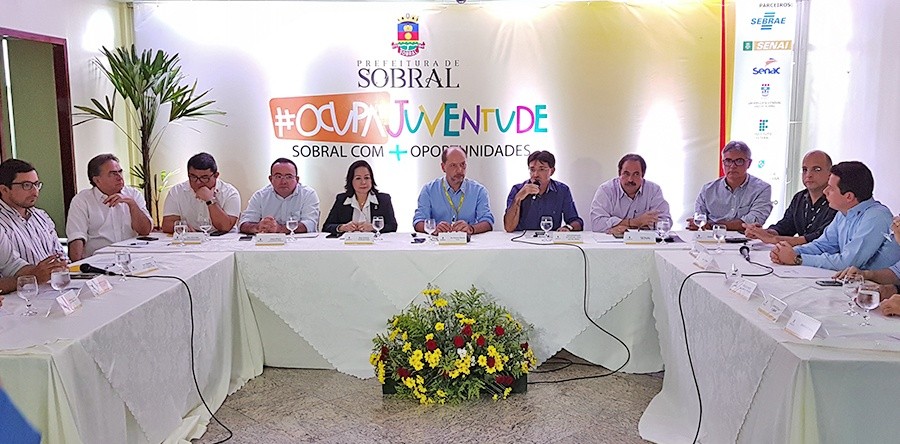 Reitor da UVA participa de lançamento do Projeto Bolsa Universidade de Sobral, anunciado pelo Prefeito Ivo Gomes