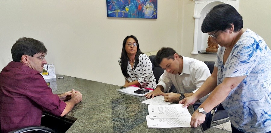 Reitor dá posse a novo professor do Curso de Engenharia Civil da UVA