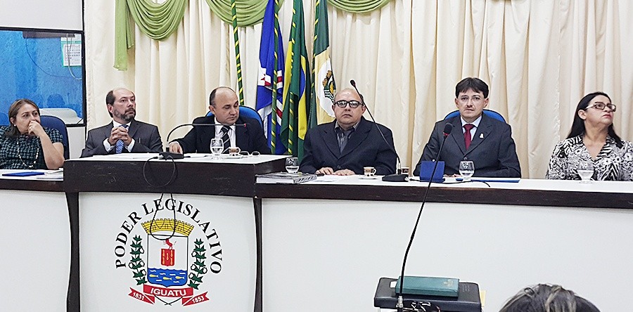 Reitor da UVA recebe Medalha de Mérito Educacional do Município de Iguatu