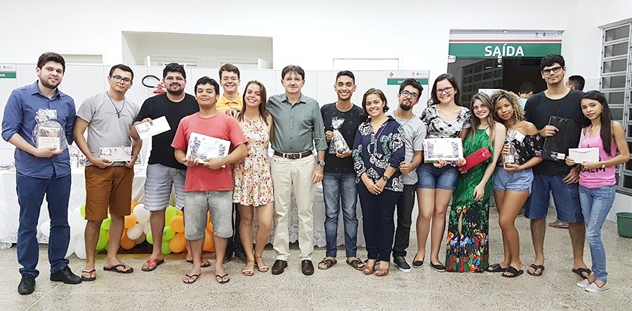 Dia do Estudante é comemorado com programação especial no Restaurante Universitário da UVA