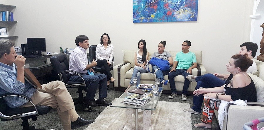 Reitor recebe representantes da nova diretoria do DCE da UVA