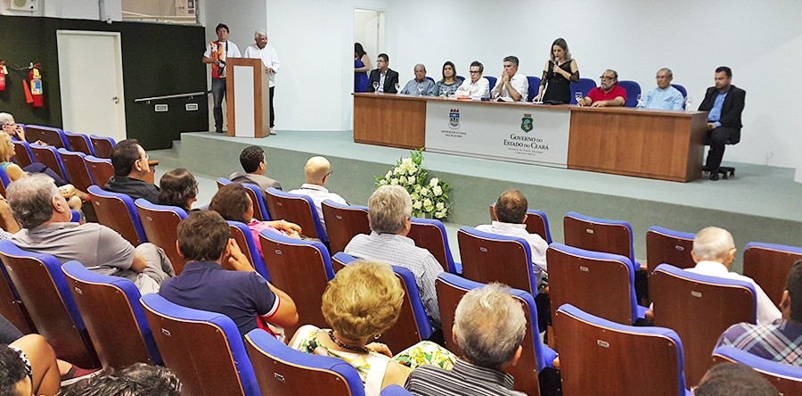 Coleção Cronologia Sobralense tem segunda edição lançada no campus do Derby