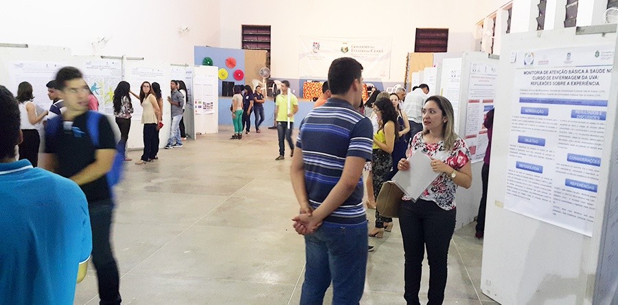 Encontros de Iniciação à Docência, Programas PET e de Extensão encerram Outubro UVA 2015