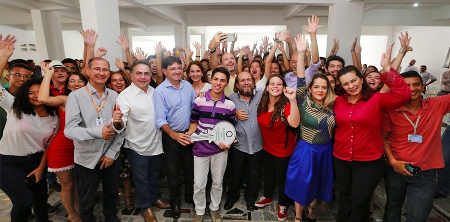 Governo do Ceará inaugura Residência Universitária da UVA