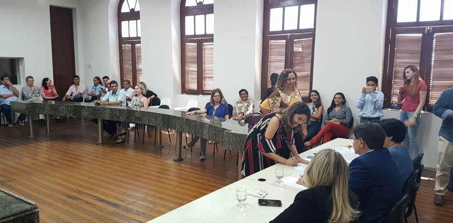 Reitor da UVA dá posse a novas professoras dos cursos de Administração e História