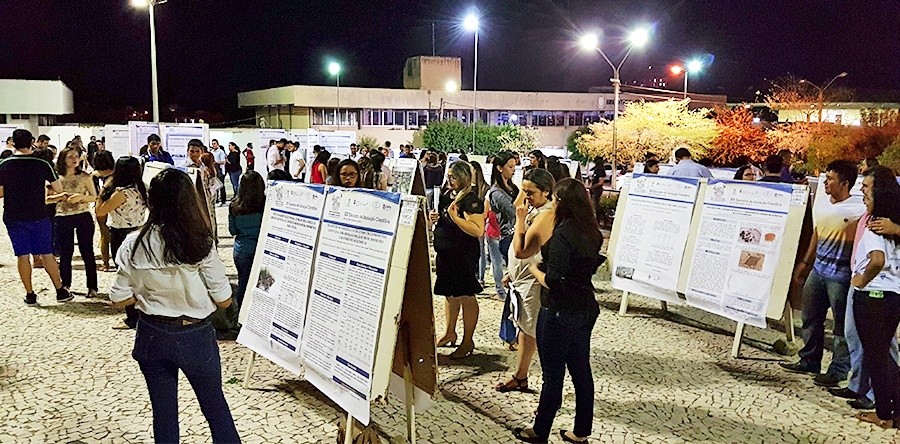 Outubro UVA 2017 tem 437 trabalhos no XIX Encontro de Iniciação Científica e 102 no XII Encontro de Pós-Graduação e Pesquisa