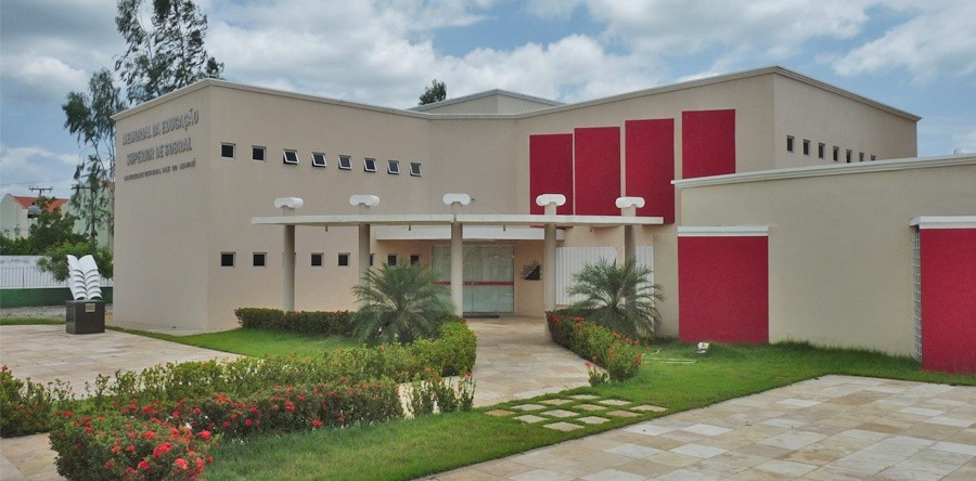 PROEX promove curso gratuito de pintura decorativa. Inscrições vão até 19 de agosto.