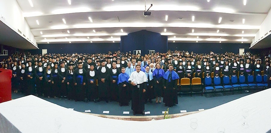 UVA outorga de grau a 320 formandos do Semestre 2017.1 em dois dias de solenidades