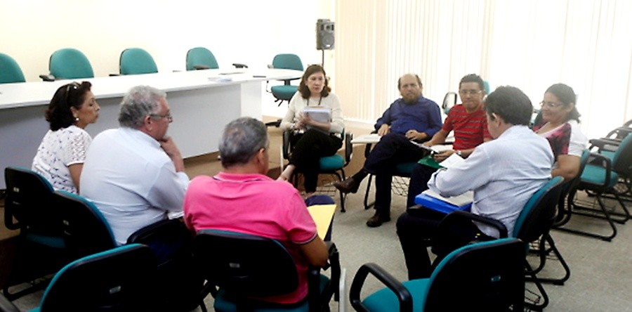 Comissões de elaboração do PCCV se reúnem para análise do documento