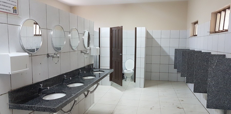 Banheiros coletivos nos campi Betânia, Junco e CIDAO são reformados